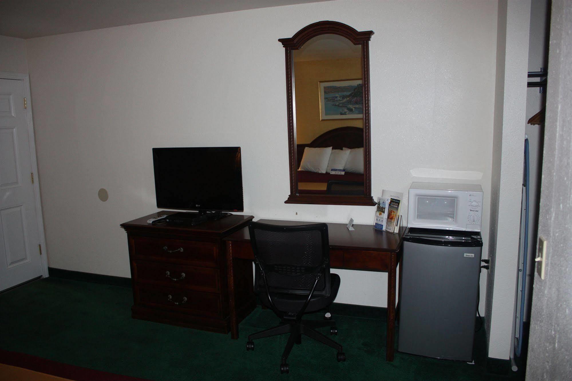 Value Inn & Suites Redding Eksteriør bilde