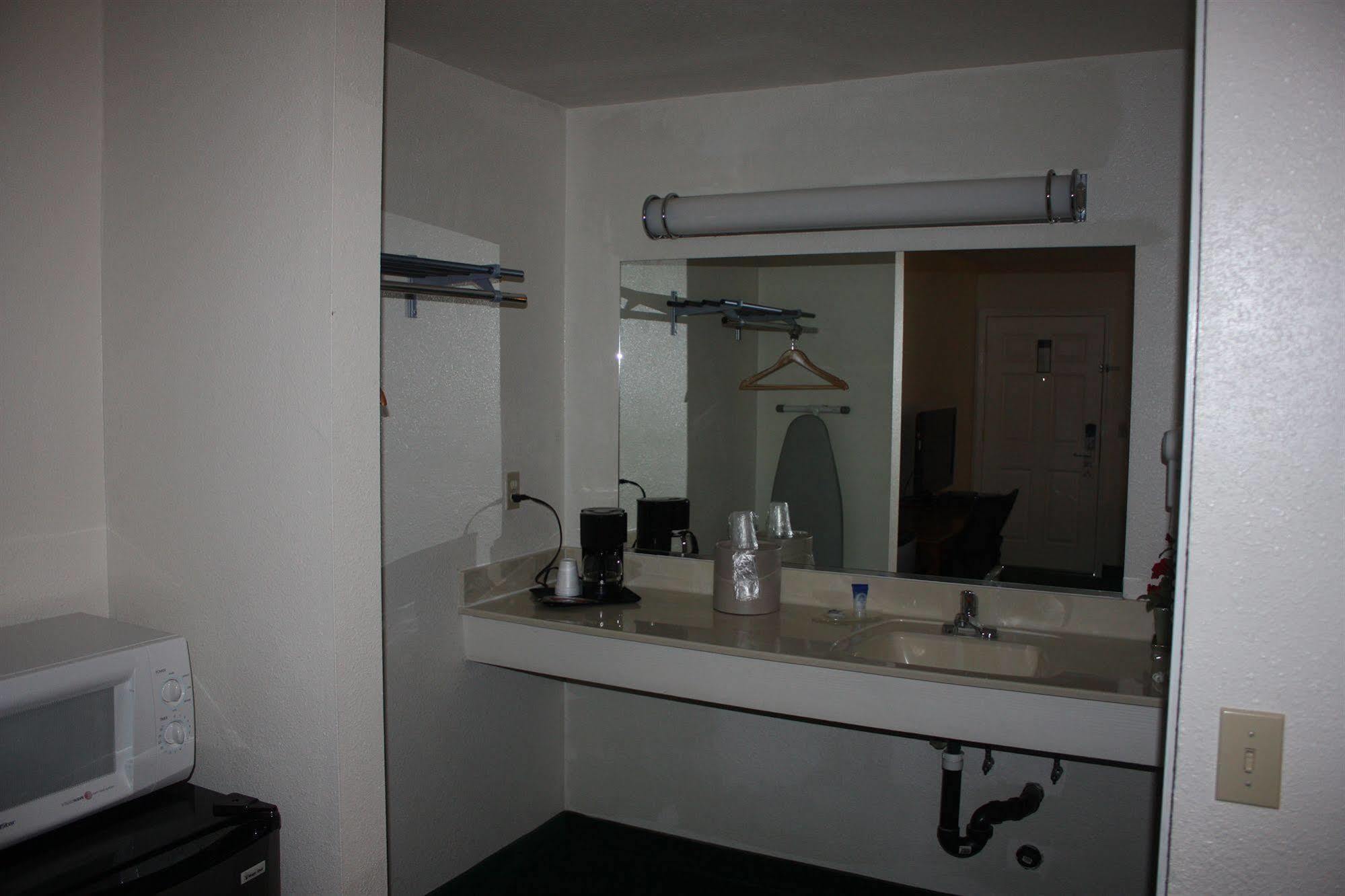 Value Inn & Suites Redding Eksteriør bilde
